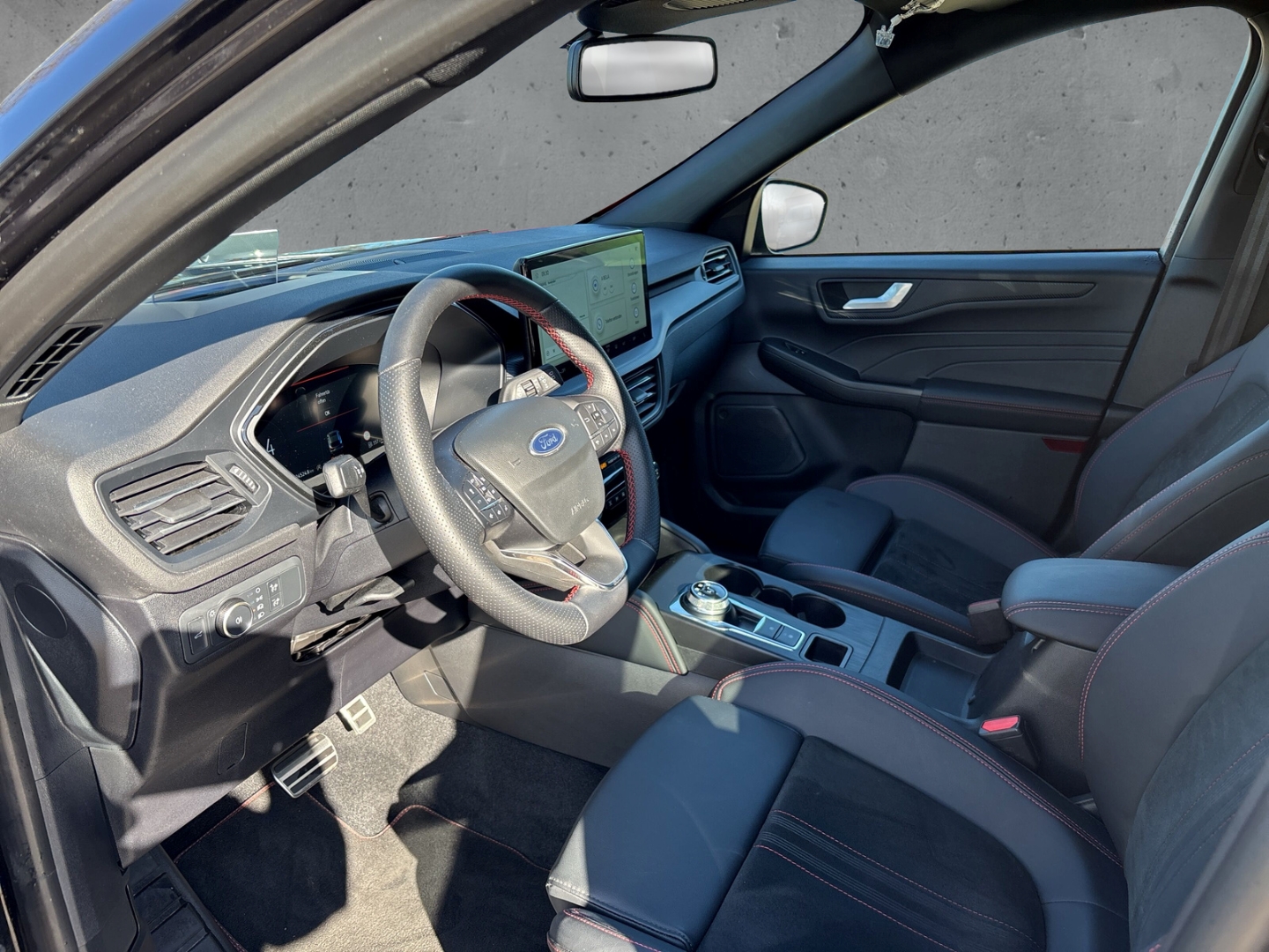 Fahrzeugabbildung Ford Kuga ST-Line X 1.5EcoBoost Auto ST-LineX Matrix-LED AHK AC