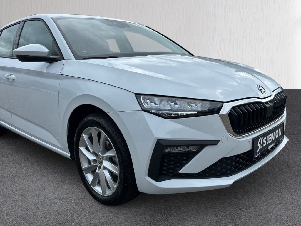 Fahrzeugabbildung SKODA Scala 1.5 TSI DSG Selection LED LM17 Kamera SHZ beh. WSS AppConn.
