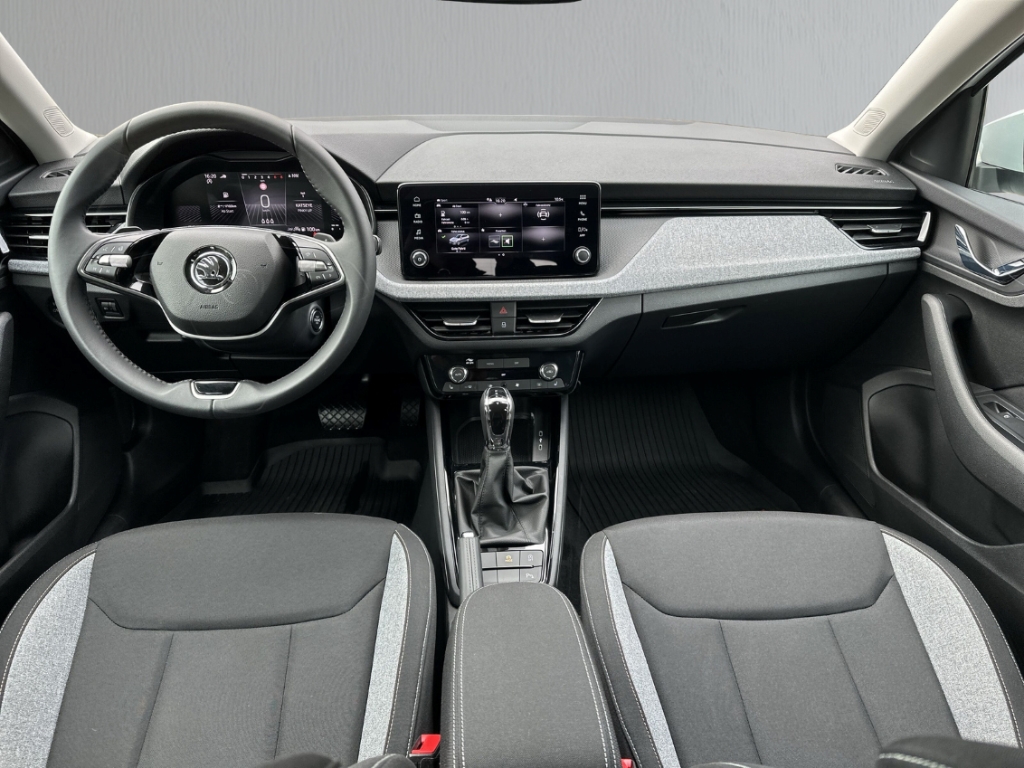 Fahrzeugabbildung SKODA Scala 1.5 TSI DSG Selection LED LM17 Kamera SHZ beh. WSS AppConn.