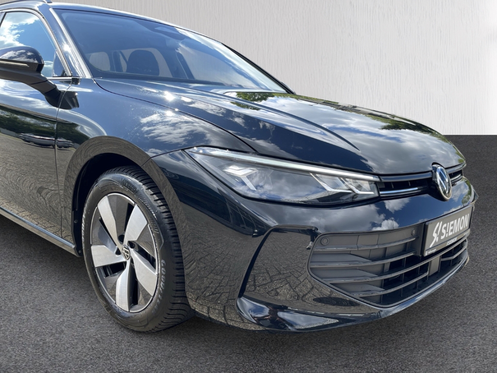 Fahrzeugabbildung Volkswagen Passat Variant 1.5 eTSI ACC LED SHZ GJR App Connect wireless