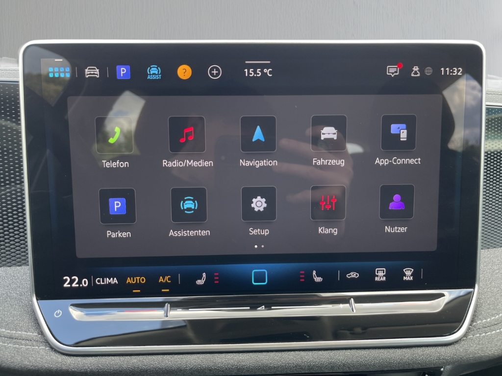Fahrzeugabbildung Volkswagen Passat Variant 1.5 eTSI ACC LED SHZ GJR App Connect wireless