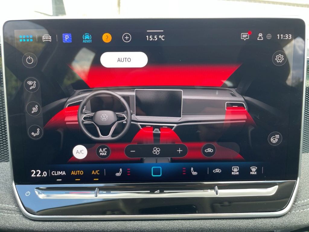 Fahrzeugabbildung Volkswagen Passat Variant 1.5 eTSI ACC LED SHZ GJR App Connect wireless