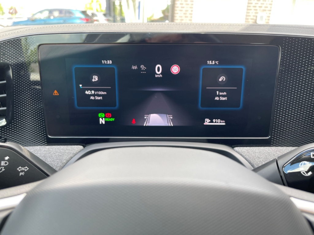 Fahrzeugabbildung Volkswagen Passat Variant 1.5 eTSI ACC LED SHZ GJR App Connect wireless