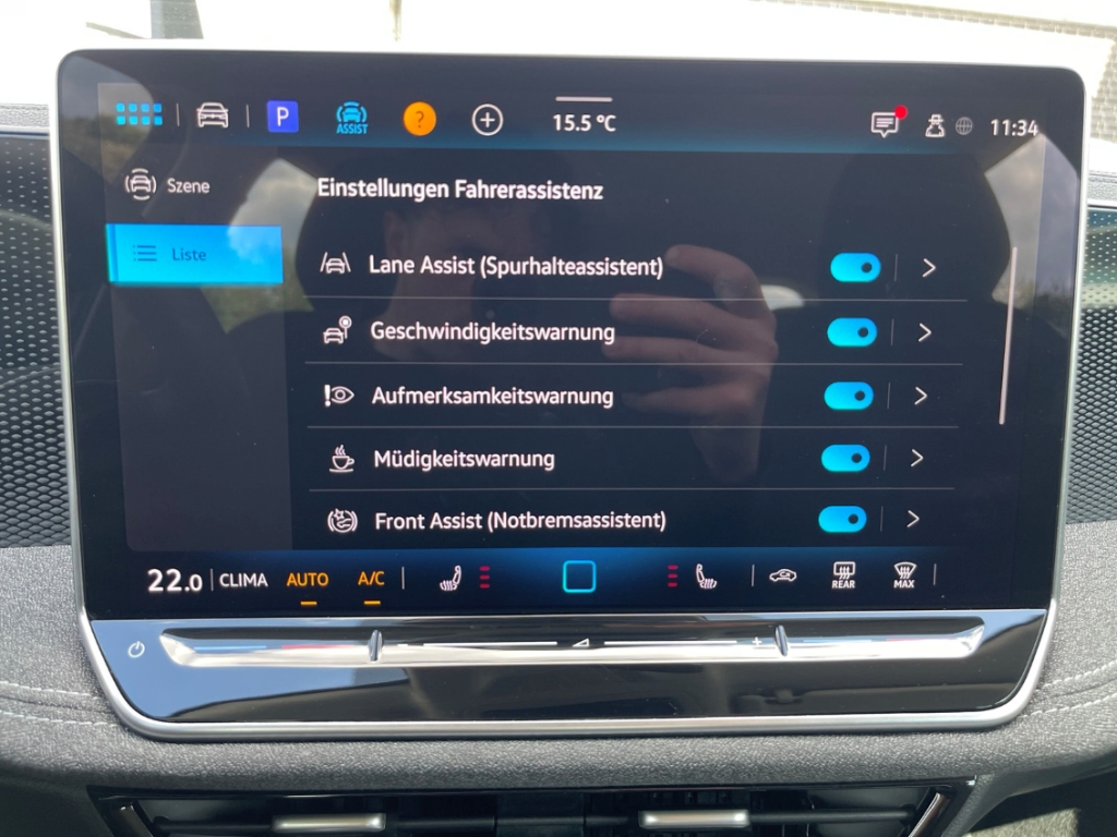 Fahrzeugabbildung Volkswagen Passat Variant 1.5 eTSI ACC LED SHZ GJR App Connect wireless
