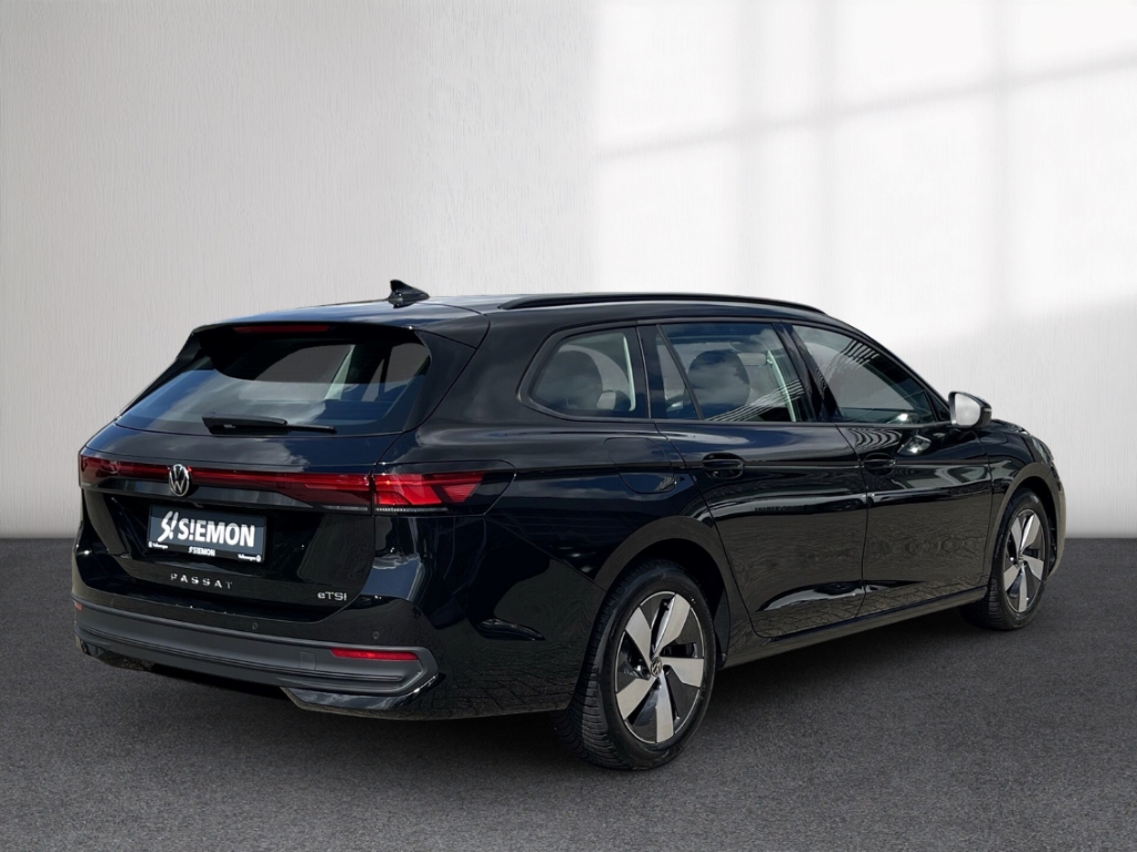 Fahrzeugabbildung Volkswagen Passat Variant 1.5 eTSI ACC LED SHZ GJR App Connect wireless
