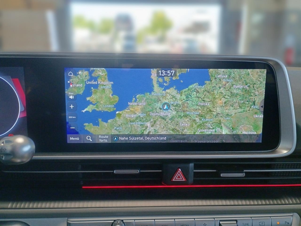 Fahrzeugabbildung Hyundai IONIQ 6 77,4kWh 4WD UNIQ HUD Navi Digitales Cockpit Memory Sitze Soundsystem Bose