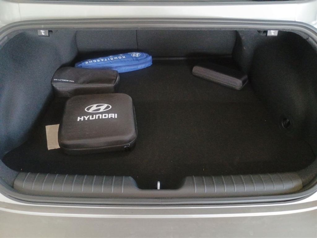 Fahrzeugabbildung Hyundai IONIQ 6 77,4kWh 4WD UNIQ HUD Navi Digitales Cockpit Memory Sitze Soundsystem Bose