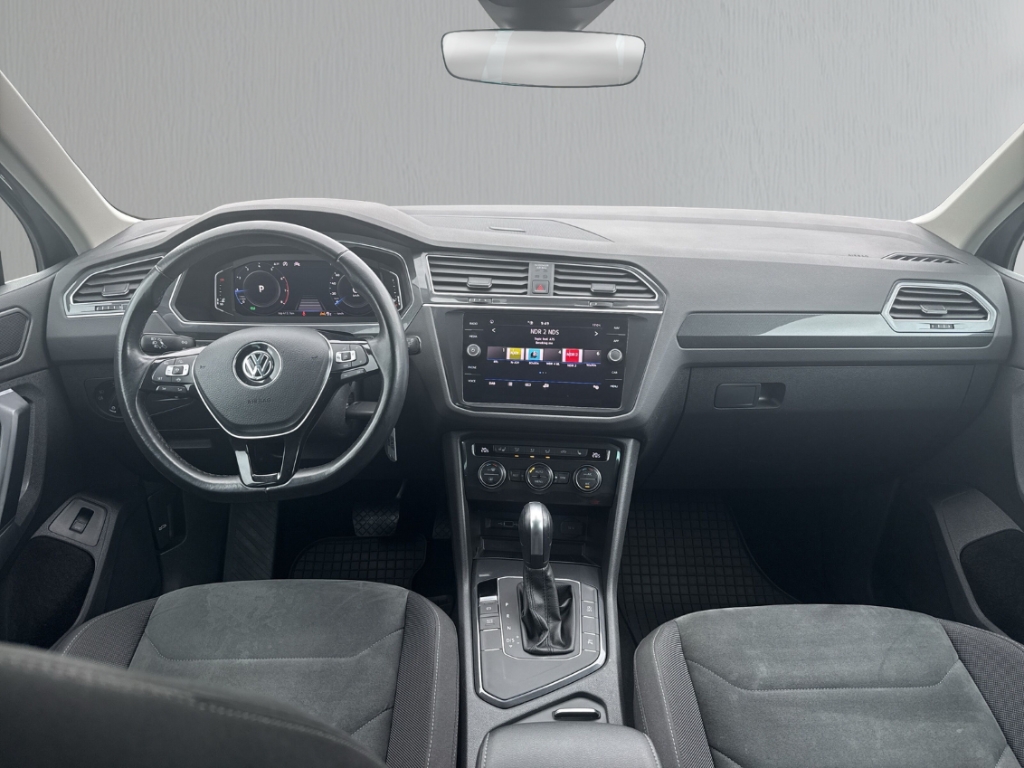 Fahrzeugabbildung Volkswagen Tiguan 1.5 TSI Highline ACC SHZ Temp LHZ PDCv+h