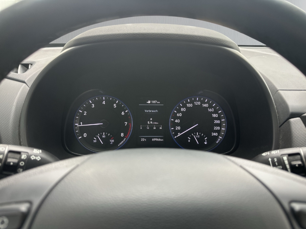 Fahrzeugabbildung Hyundai KONA 1.0 T-GDI Premium HUD Navi Leder LED SHZ