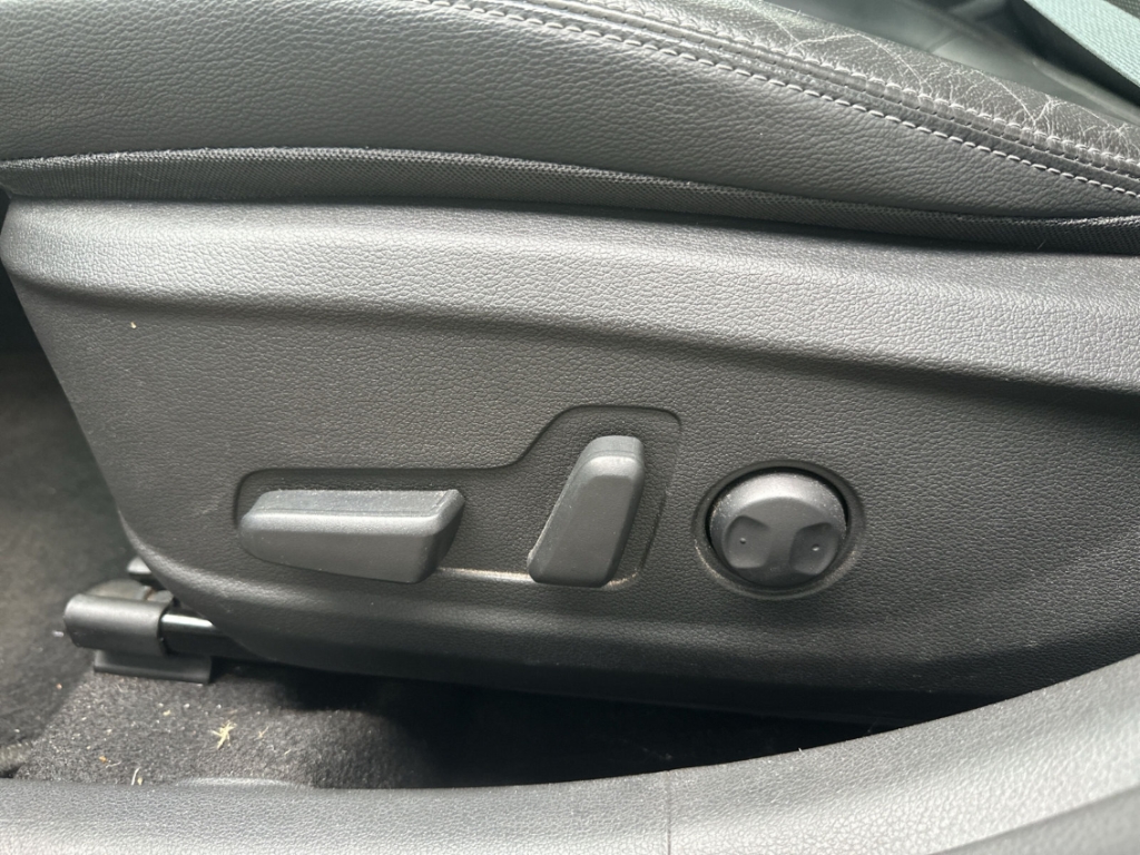 Fahrzeugabbildung Hyundai KONA 1.0 T-GDI Premium HUD Navi Leder LED SHZ