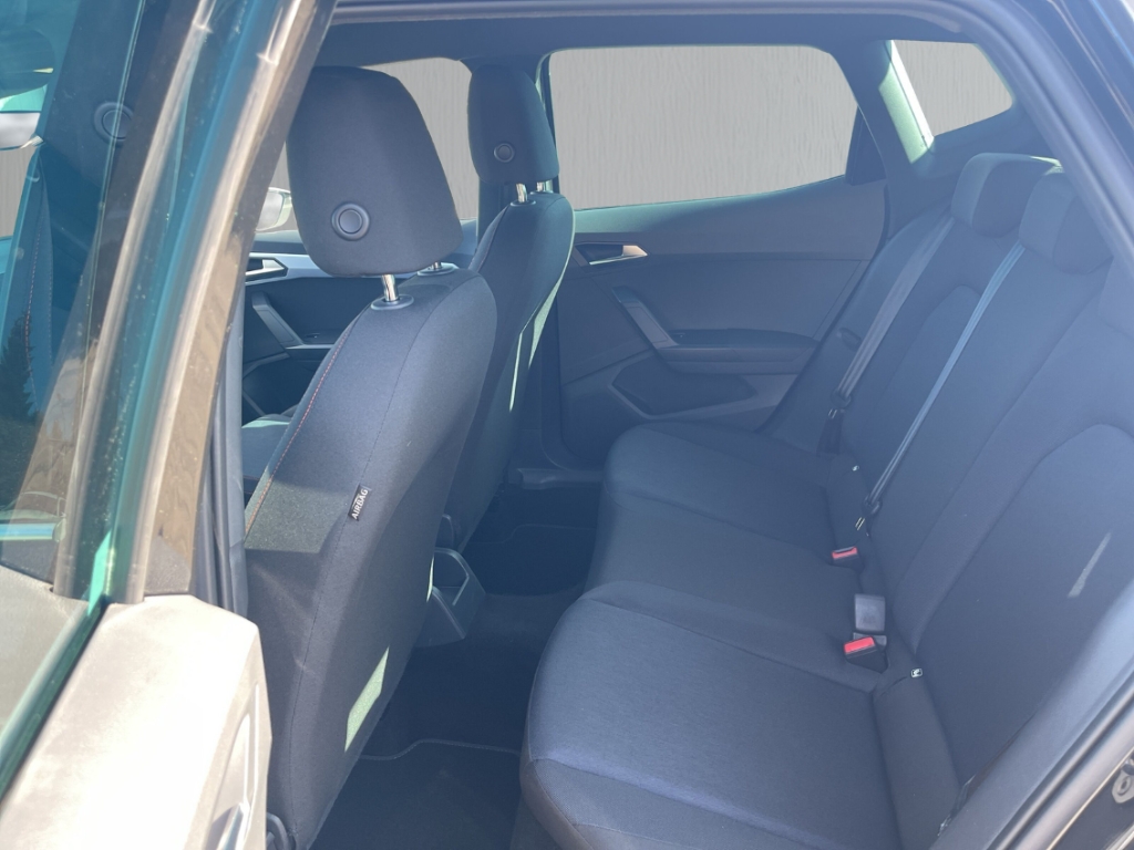 Fahrzeugabbildung SEAT Arona 1.0 TSI DSG FR ACC LED SHZ Navi PDC GJR