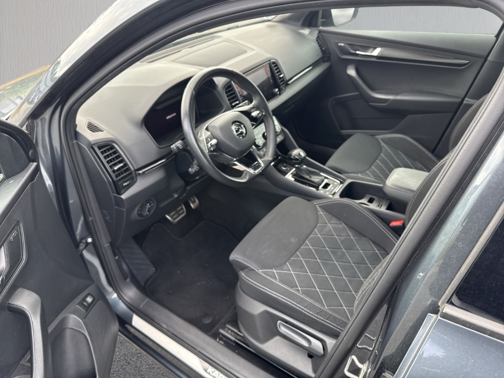 Fahrzeugabbildung SKODA Karoq 1.5 TSI Sportline DSG Apple CarPlay Temp
