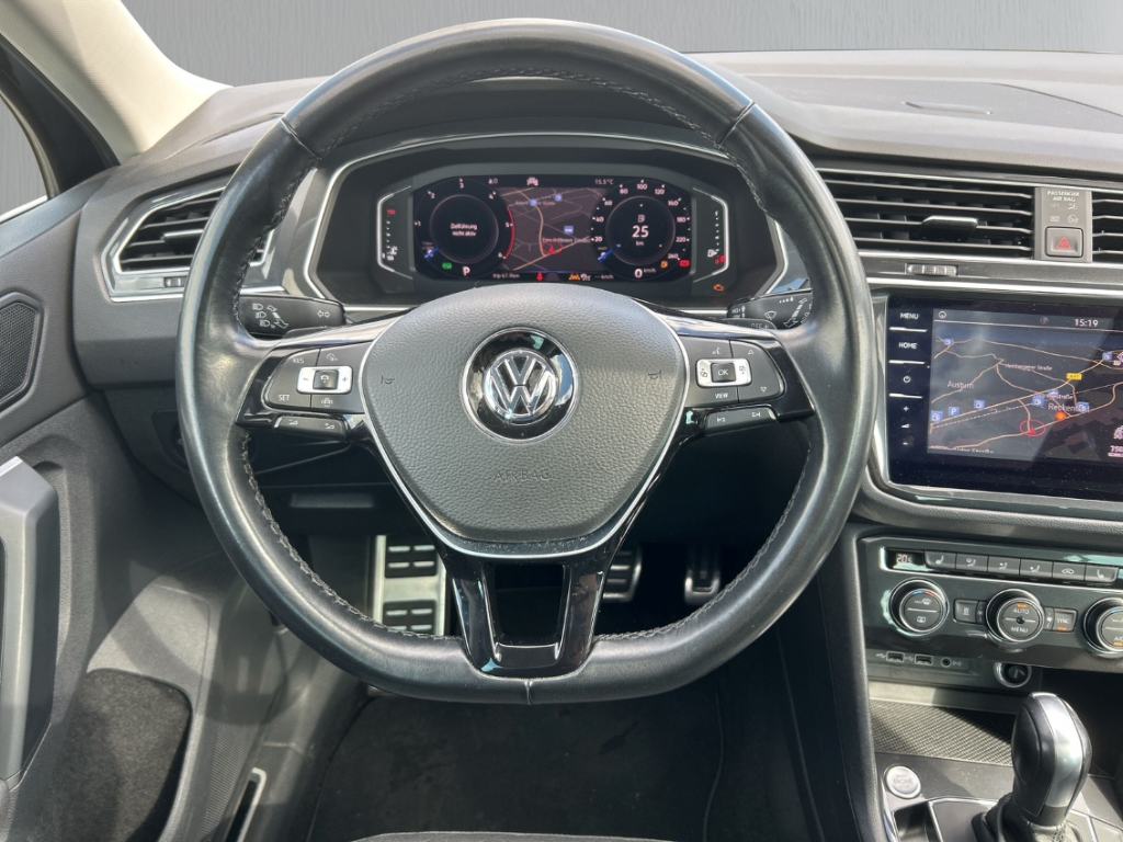 Fahrzeugabbildung Volkswagen Tiguan IQ.DRIVE Start-Stopp Apple CarPlay SHZ