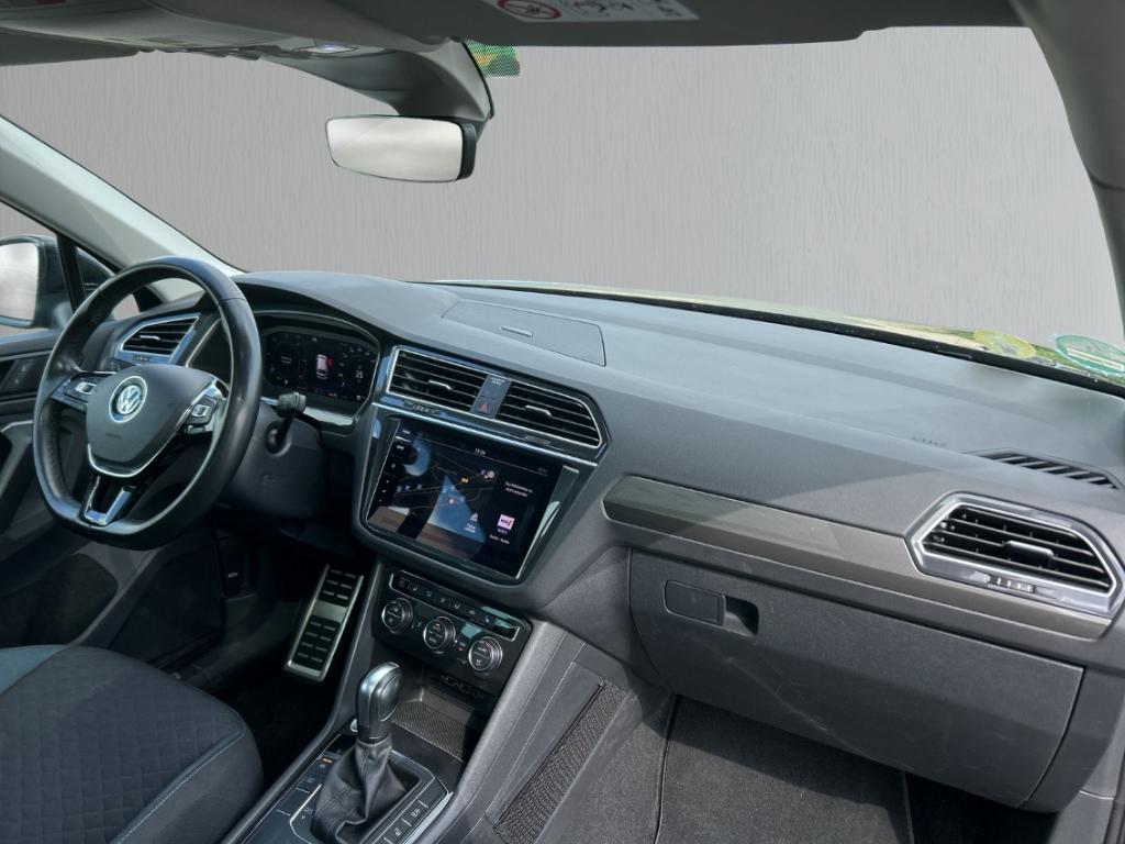 Fahrzeugabbildung Volkswagen Tiguan IQ.DRIVE Start-Stopp Apple CarPlay SHZ