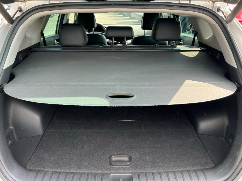 Fahrzeugabbildung Hyundai TUCSON 2.0 CRDi 4WD R-Kam SHZ LHZ Pano LED Leder