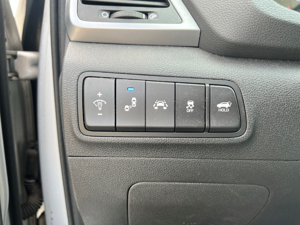 Fahrzeugabbildung Hyundai TUCSON 2.0 CRDi 4WD R-Kam SHZ LHZ Pano LED Leder