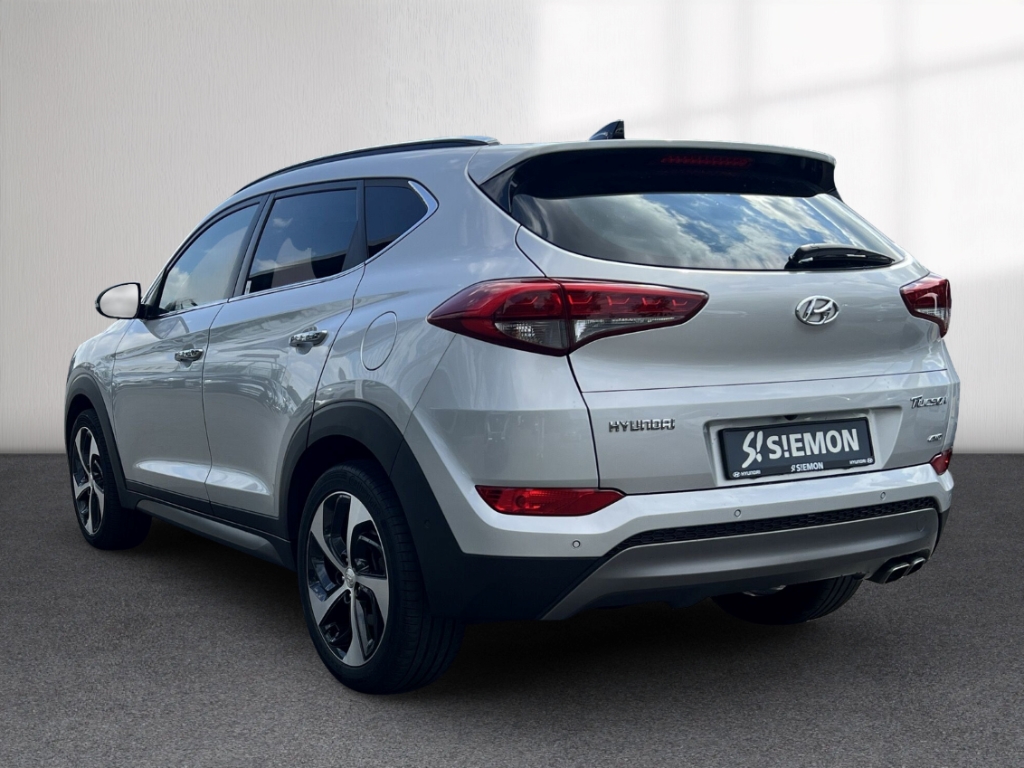 Fahrzeugabbildung Hyundai TUCSON 2.0 CRDi 4WD R-Kam SHZ LHZ Pano LED Leder
