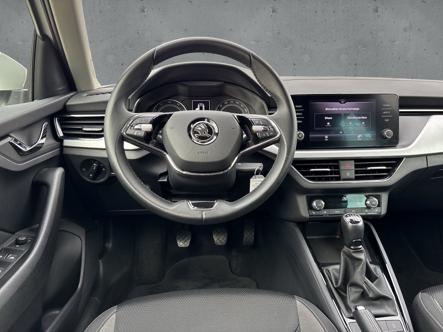 Fahrzeugabbildung SKODA Kamiq Ambition 1.0 TSI TOUR Klima SZH PDC LM17