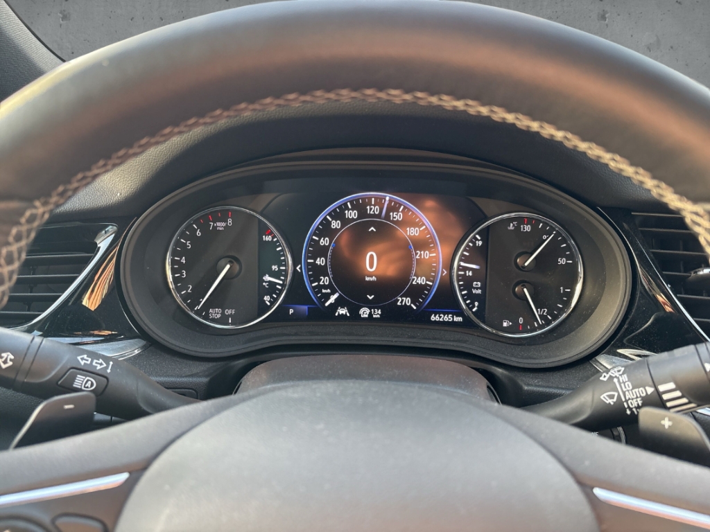 Fahrzeugabbildung Opel Insignia B Sports Tourer 2.0 4x4 GSi HUD AHK Pano