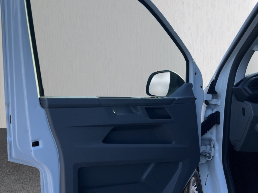 Fahrzeugabbildung Volkswagen Transporter 6.1 Kasten 2.0 TDI AHK LKW-Zul.