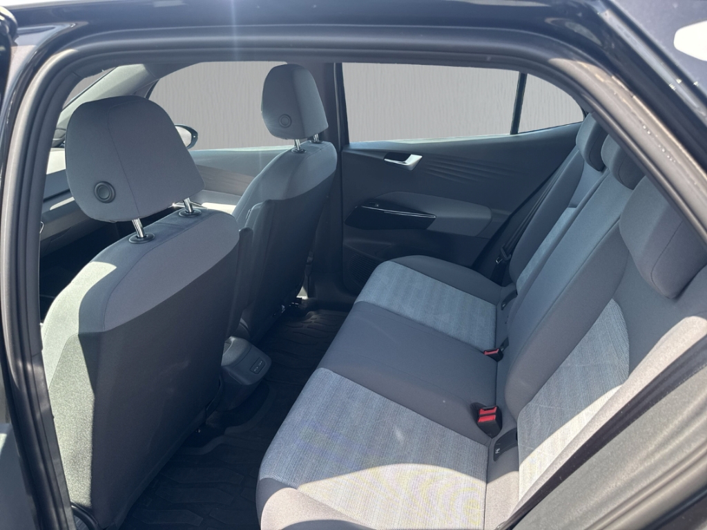 Fahrzeugabbildung Volkswagen ID.3 Pure 110 kW 45 kWh Navi ACC SHZ LHZ HeadUp