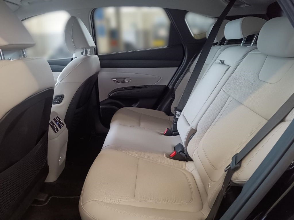 Fahrzeugabbildung Hyundai TUCSON FL PHEV 1.6 AT 4WD MY25 Prime ECS Assist-P MATRIX-LED Leder Digitales Cockpit
