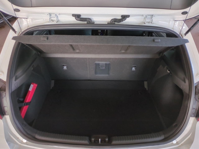 Fahrzeugabbildung Hyundai i30 FL 5trg 1.5 T-GDI 48V MT N-Line Sitz-P. Panorama Sportpaket Navi