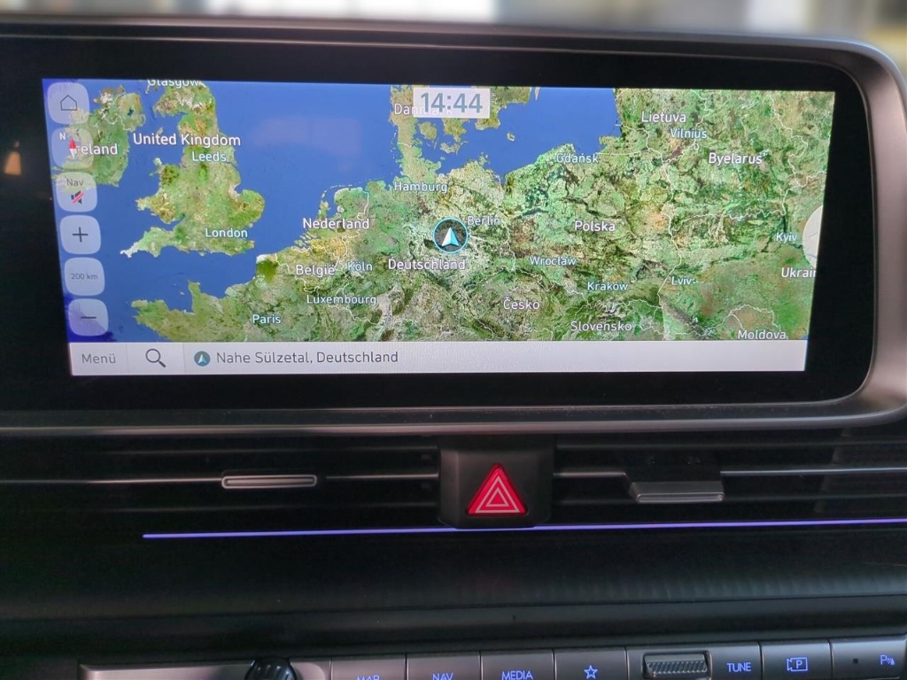 Fahrzeugabbildung Hyundai IONIQ 6 77,4kWh 4WD UNIQ Digi-Spiegel HUD Navi Digitales Cockpit Memory Sitze Soundsystem Bose