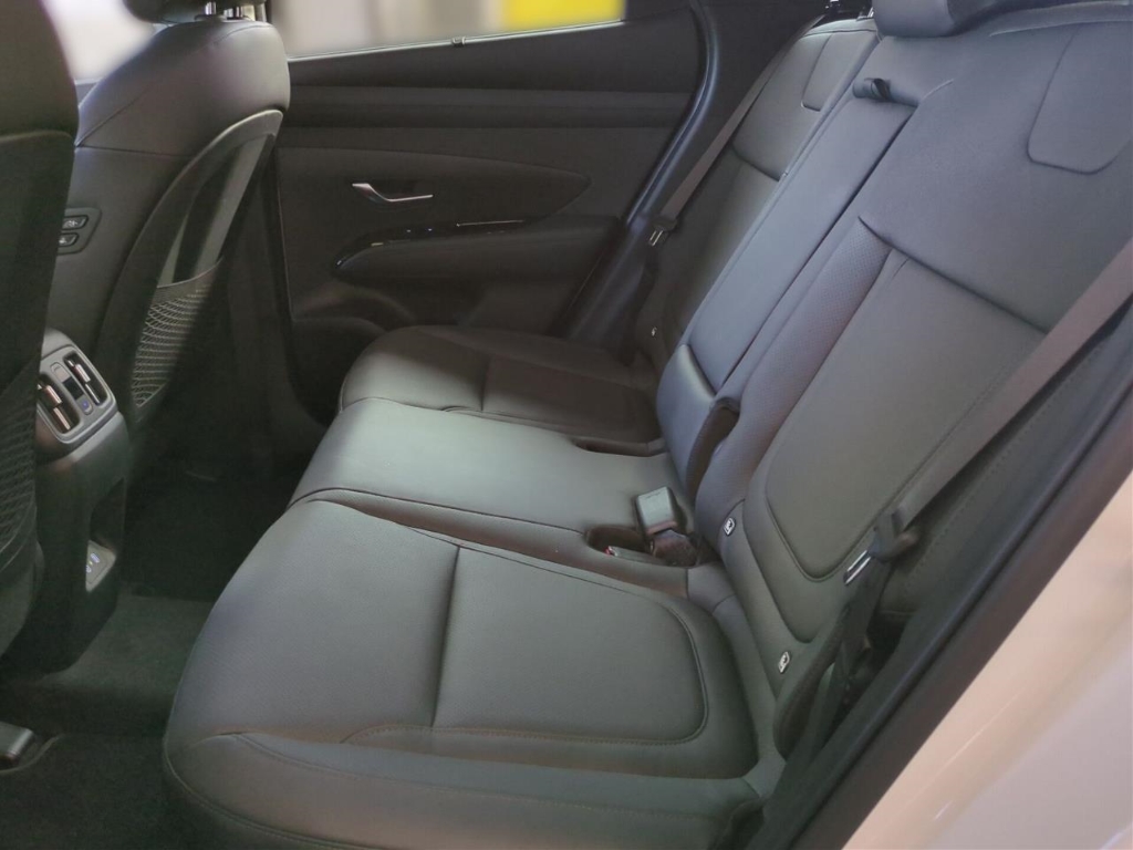 Fahrzeugabbildung Hyundai TUCSON FL PHEV 1.6 AT 4WD MY25 Prime Assist-P Dig-Key MATRIX-LED Leder Digitales Cockpit