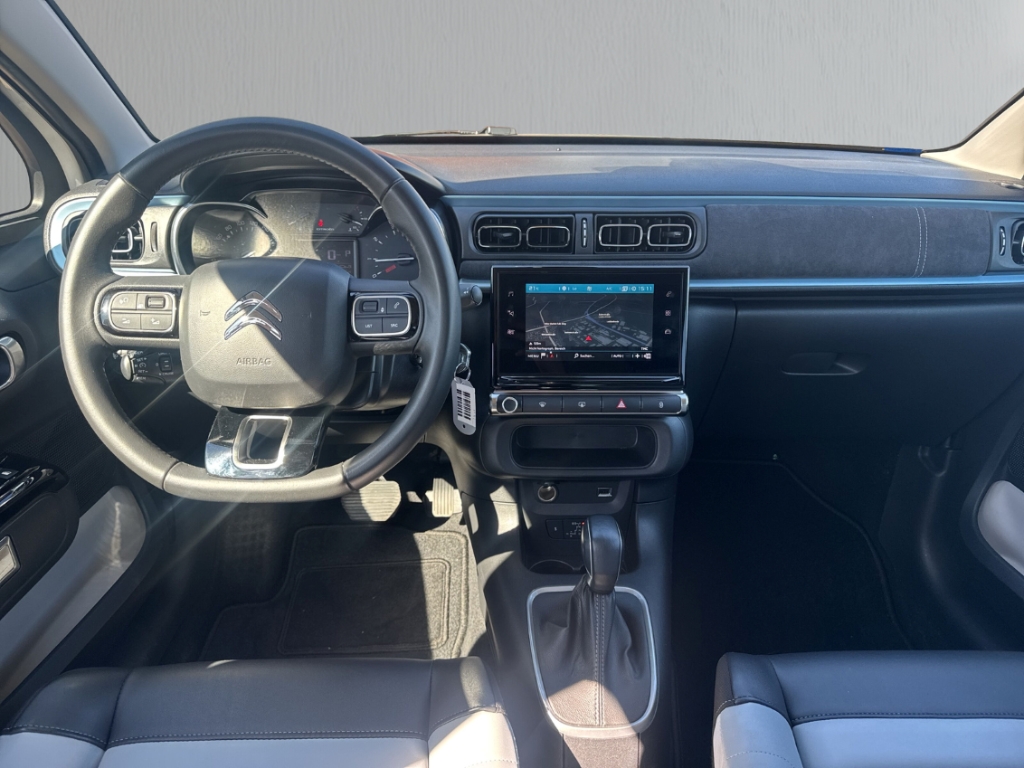Fahrzeugabbildung Citroen C3 1.2 Puretech 110 AT Elle 1.Hand LED NAVI RKam SHZ PDC Allwetter