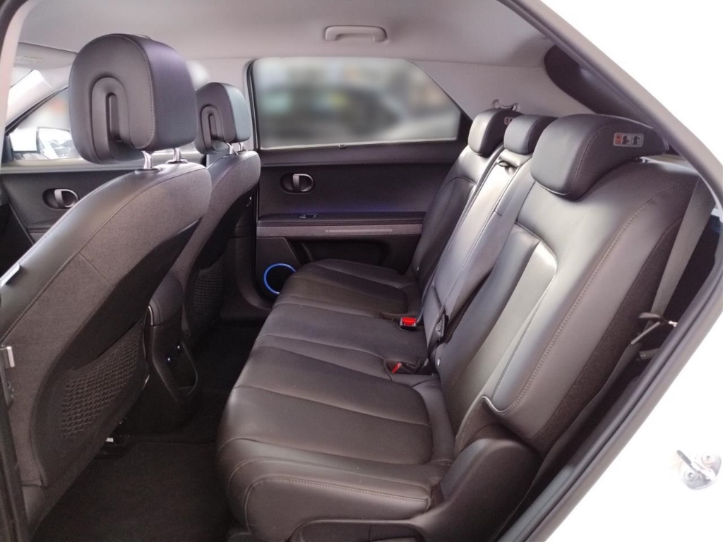 Fahrzeugabbildung Hyundai IONIQ 5 FL 84kWh 2WD MY25 UNIQ 20LM Park-P. MATRIX Bose 360 Navi Kamera Digitales Cockpit