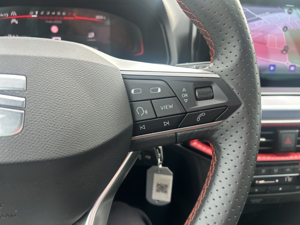Fahrzeugabbildung SEAT Ibiza 1.0 TSI DSG FR NAVI LED SHZ GJR FullLink