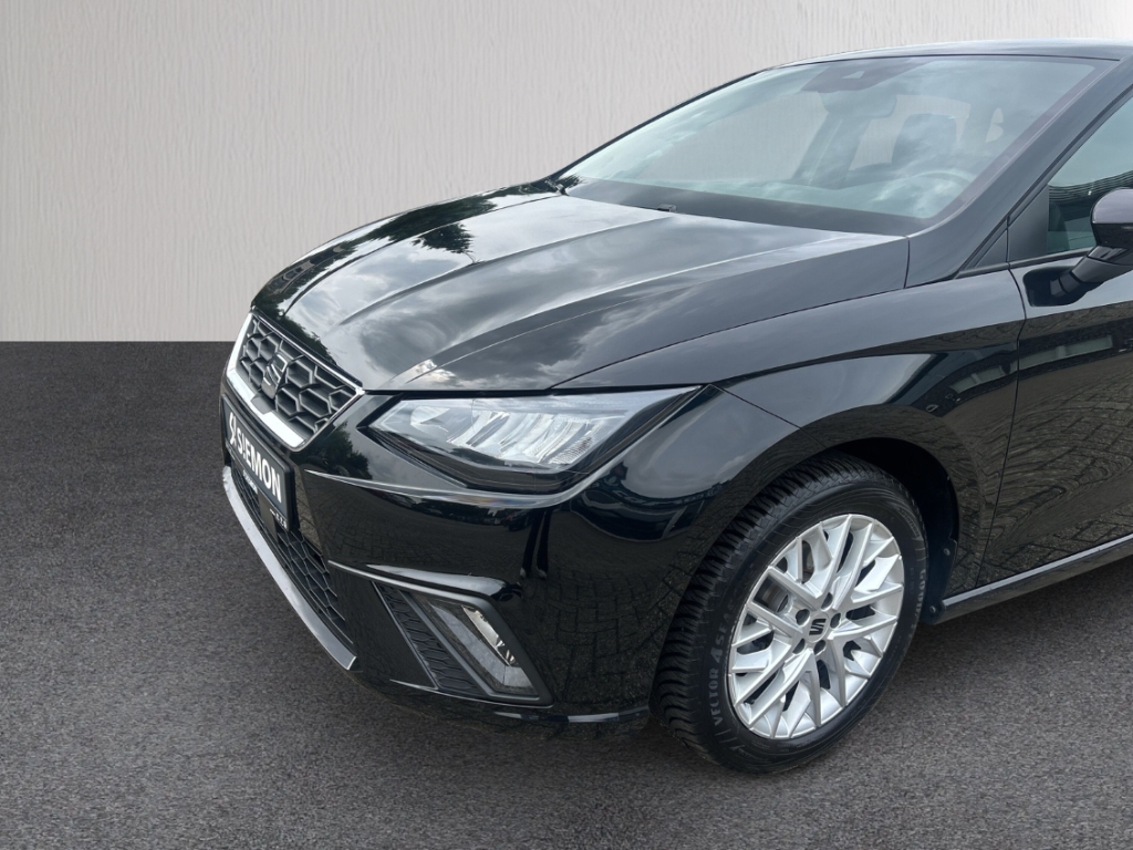 Fahrzeugabbildung SEAT Ibiza 1.0 TSI DSG FR NAVI LED SHZ GJR FullLink