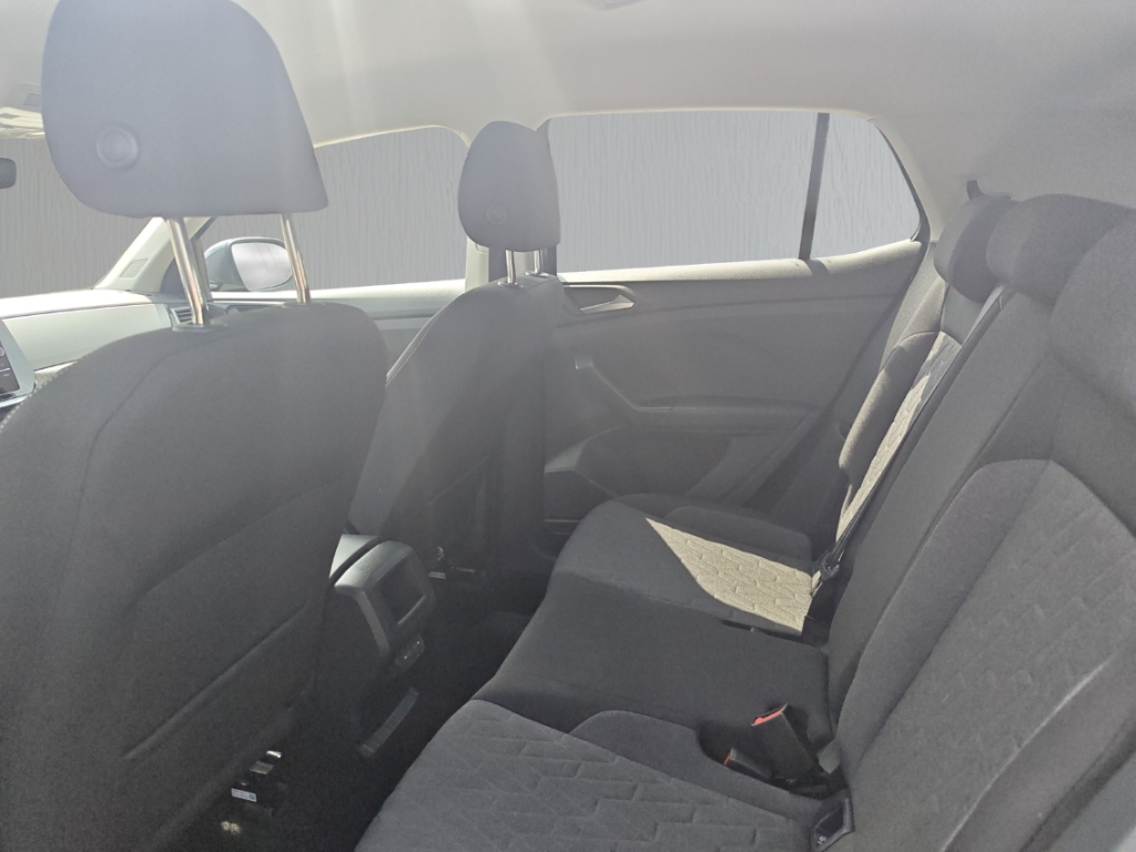 Fahrzeugabbildung Volkswagen T-Cross 1.0 TSI DSG Life LED IQ Drive SHZ LM17