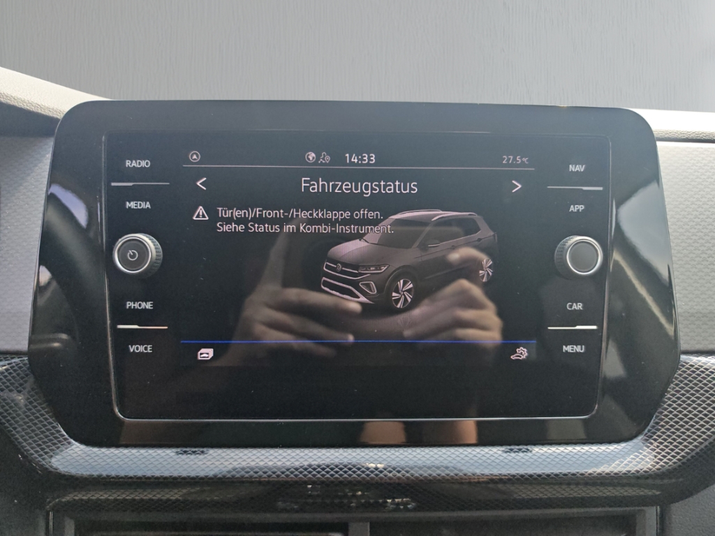 Fahrzeugabbildung Volkswagen T-Cross 1.0 TSI DSG Life LED IQ Drive SHZ LM17