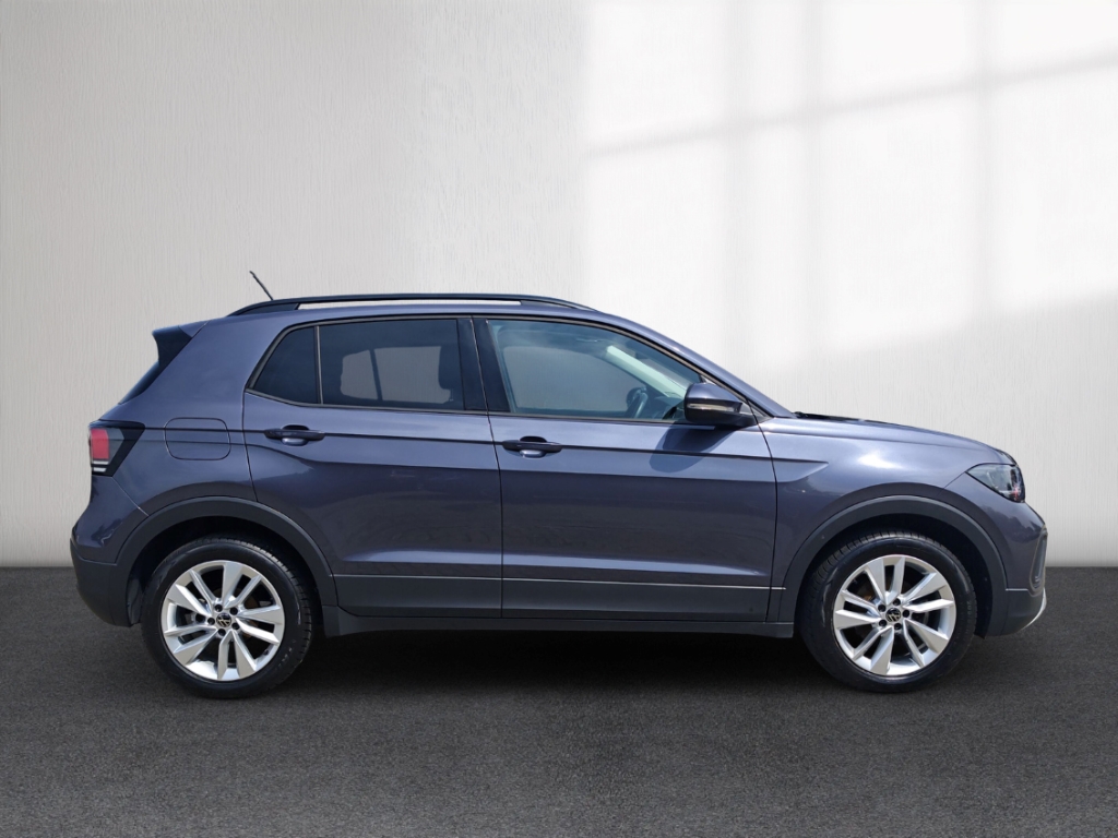 Fahrzeugabbildung Volkswagen T-Cross 1.0 TSI DSG Life LED IQ Drive SHZ LM17