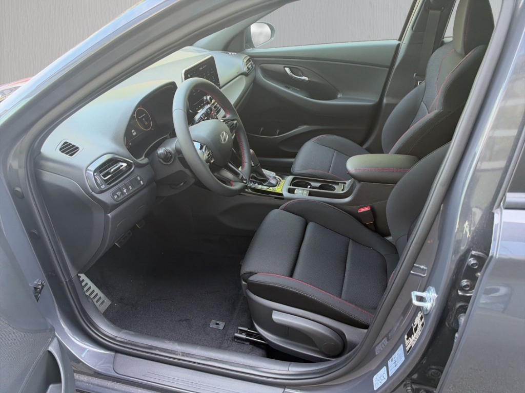 Fahrzeugabbildung Hyundai i30 FL 5-trg MY27 1.6 T-GDi DCT N-Line Panorama Navi Digitales Cockpit LED Apple