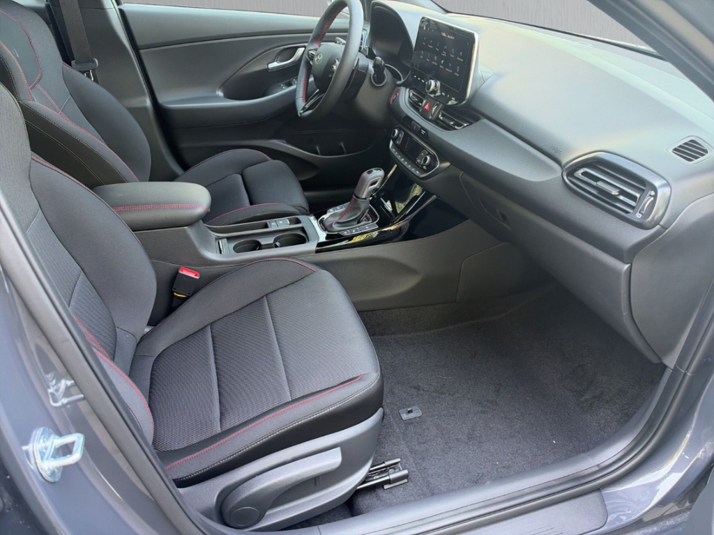Fahrzeugabbildung Hyundai i30 FL 5-trg MY27 1.6 T-GDi DCT N-Line Panorama Navi Digitales Cockpit LED Apple