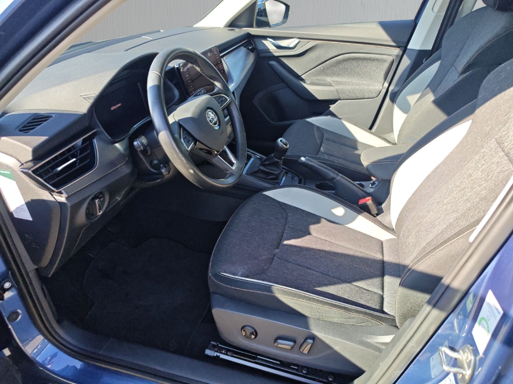 Fahrzeugabbildung SKODA Kamiq 1.0 TSI Style Navi Pano LED SHZ v+h R-Kam