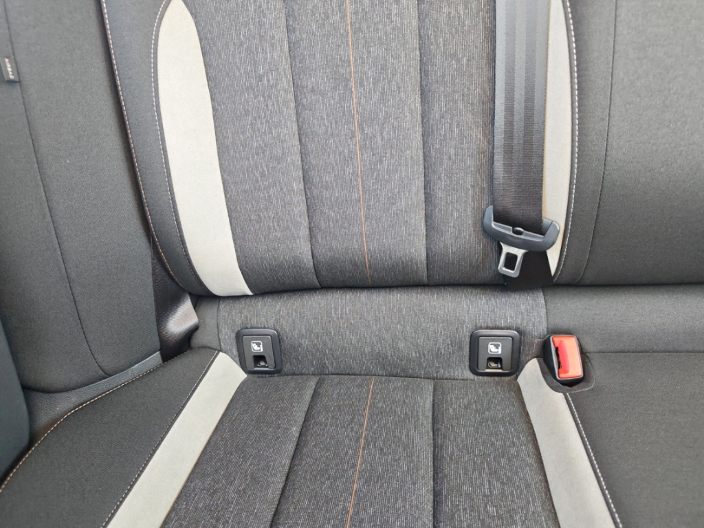 Fahrzeugabbildung SKODA Kamiq 1.0 TSI Style Navi Pano LED SHZ v+h R-Kam