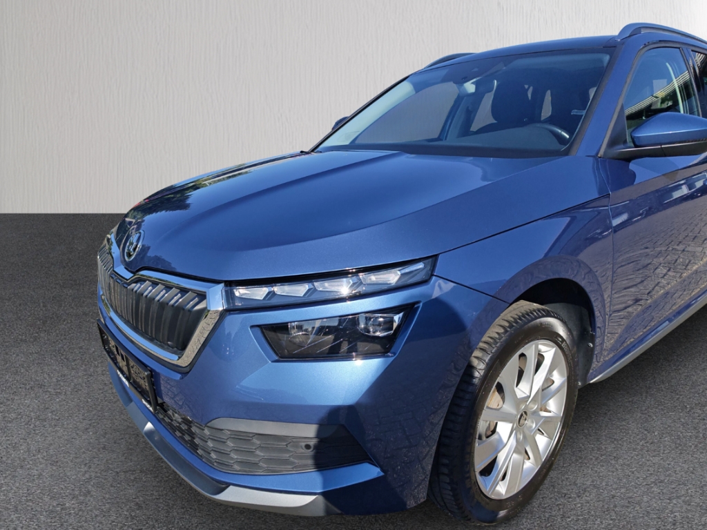 Fahrzeugabbildung SKODA Kamiq 1.0 TSI Style Navi Pano LED SHZ v+h R-Kam