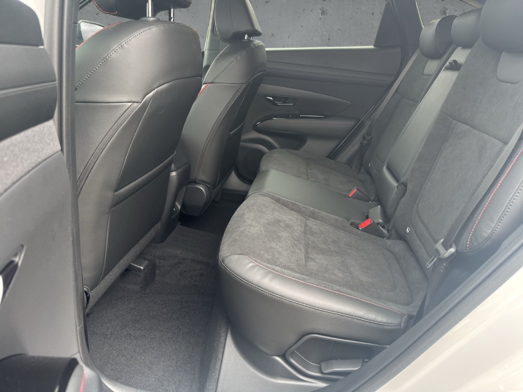 Fahrzeugabbildung Hyundai TUCSON FL MY26 1.6 T-GDI DCT 2WD N-Line Navi Digitales Cockpit LED ACC