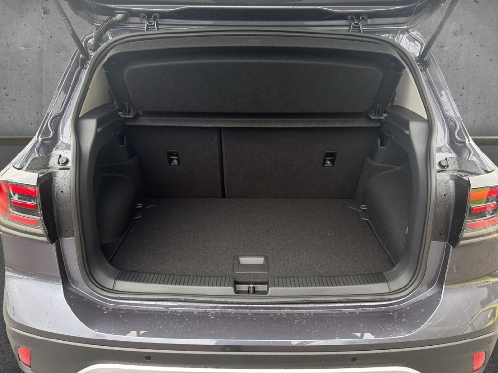 Fahrzeugabbildung Volkswagen T-Cross 1.5 TSI Energy AHK GJR R-Kamera ACC SHZ Navi