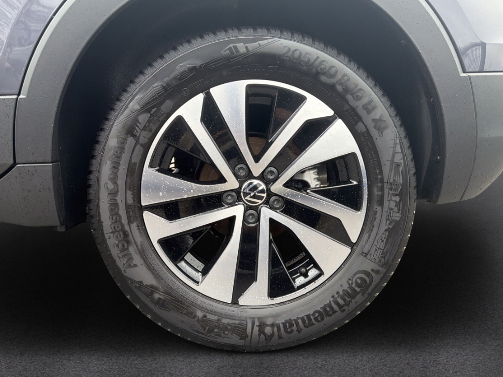 Fahrzeugabbildung Volkswagen T-Cross 1.5 TSI Energy AHK GJR R-Kamera ACC SHZ Navi