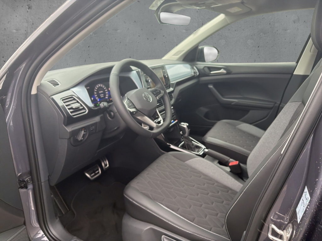Fahrzeugabbildung Volkswagen T-Cross 1.5 TSI Energy AHK GJR R-Kamera ACC SHZ Navi