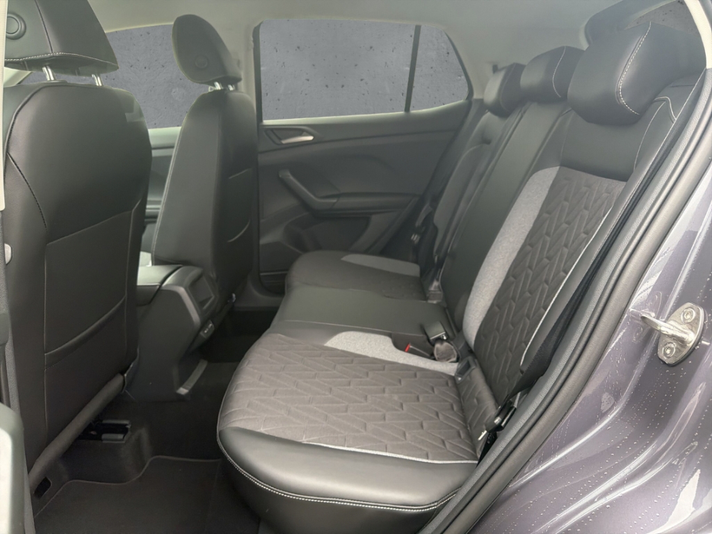 Fahrzeugabbildung Volkswagen T-Cross 1.5 TSI Energy AHK GJR R-Kamera ACC SHZ Navi