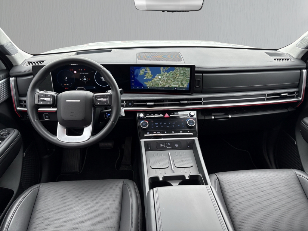 Fahrzeugabbildung Hyundai SANTA FE PHEV MY25 1.6 AT 4WD Signature Komf.P Tech.P AHK 5-Sitz Navi Leder Digi Cockpit