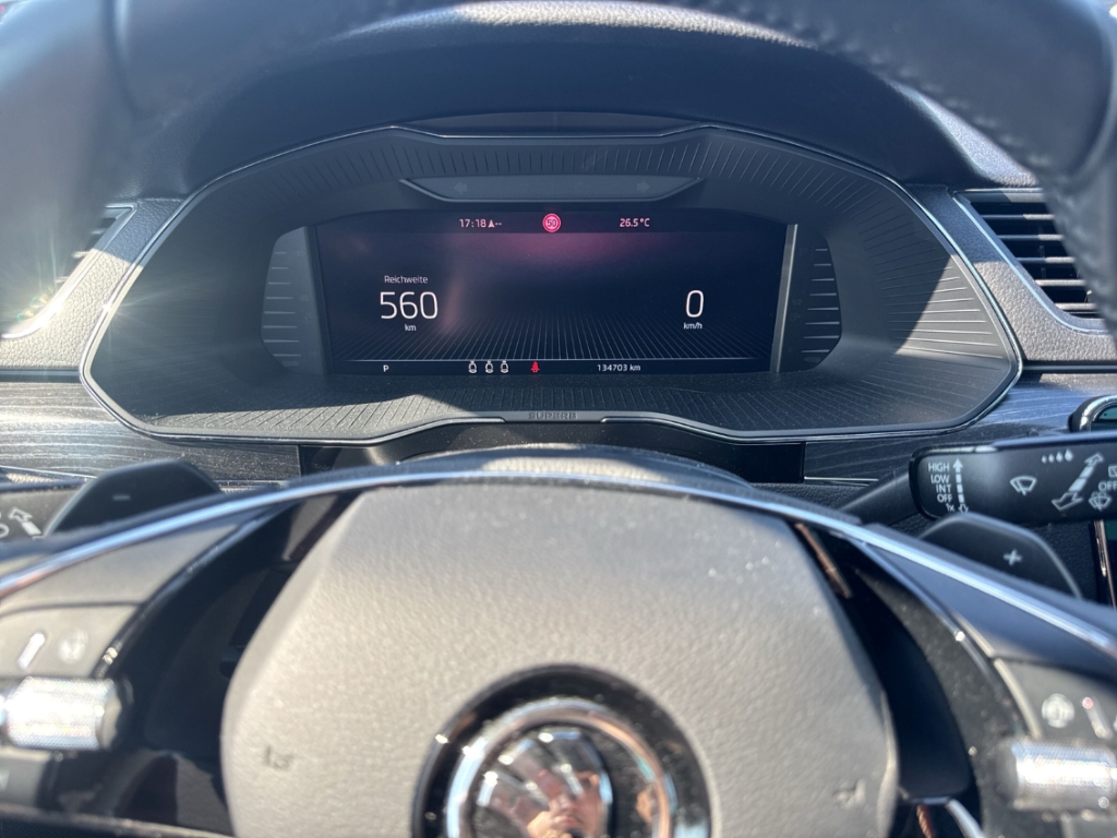 Fahrzeugabbildung SKODA Superb 2.0 TDI DSG Style AHK MatrLED SHZ PDCv+h