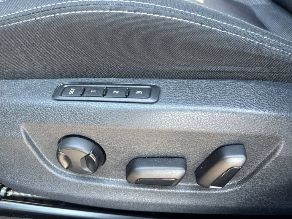 Fahrzeugabbildung SKODA Superb 2.0 TDI DSG Style AHK MatrLED SHZ PDCv+h