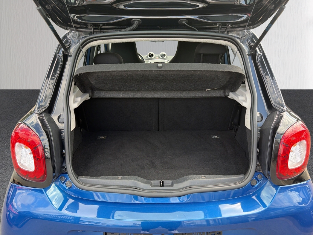Fahrzeugabbildung Smart forfour 1.0 passion PDC hi SHZ Klima AUX Bluetoo